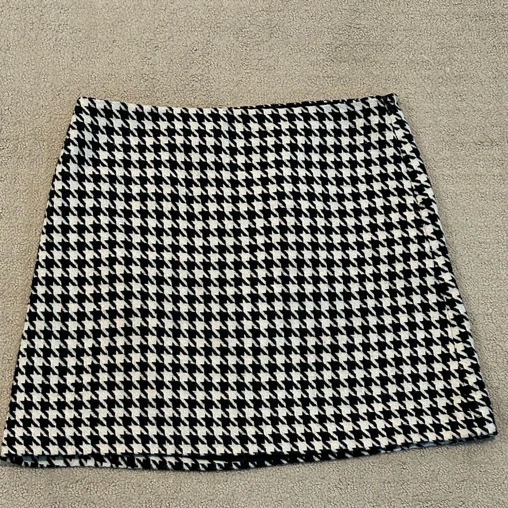 Woman’s JCrew wool mini skirt